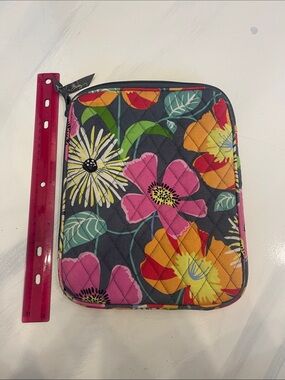 Vera Bradley Gray Floral Quilted iPad/kindle holder